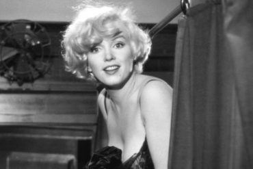 Marilyn Monroe as Sugar Kane